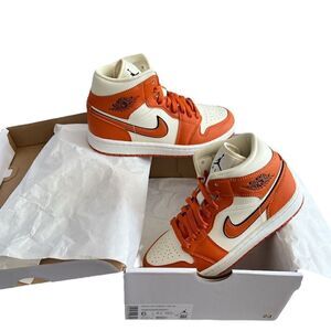 NIB Nike Air Jordan 1 Mid SE